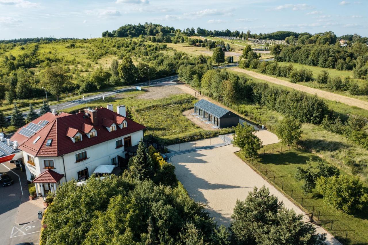 Gosciniec Na Rozdrozu Motel Libiaz Екстериор снимка